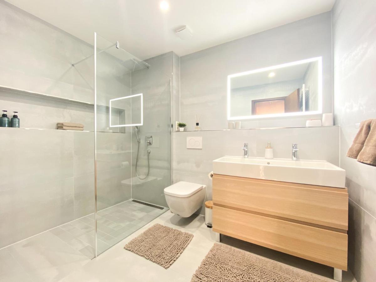 Modernes Apartment In Zentrumsnaehe Mit Eigenem Stellplatz 바덴바덴 외부 사진