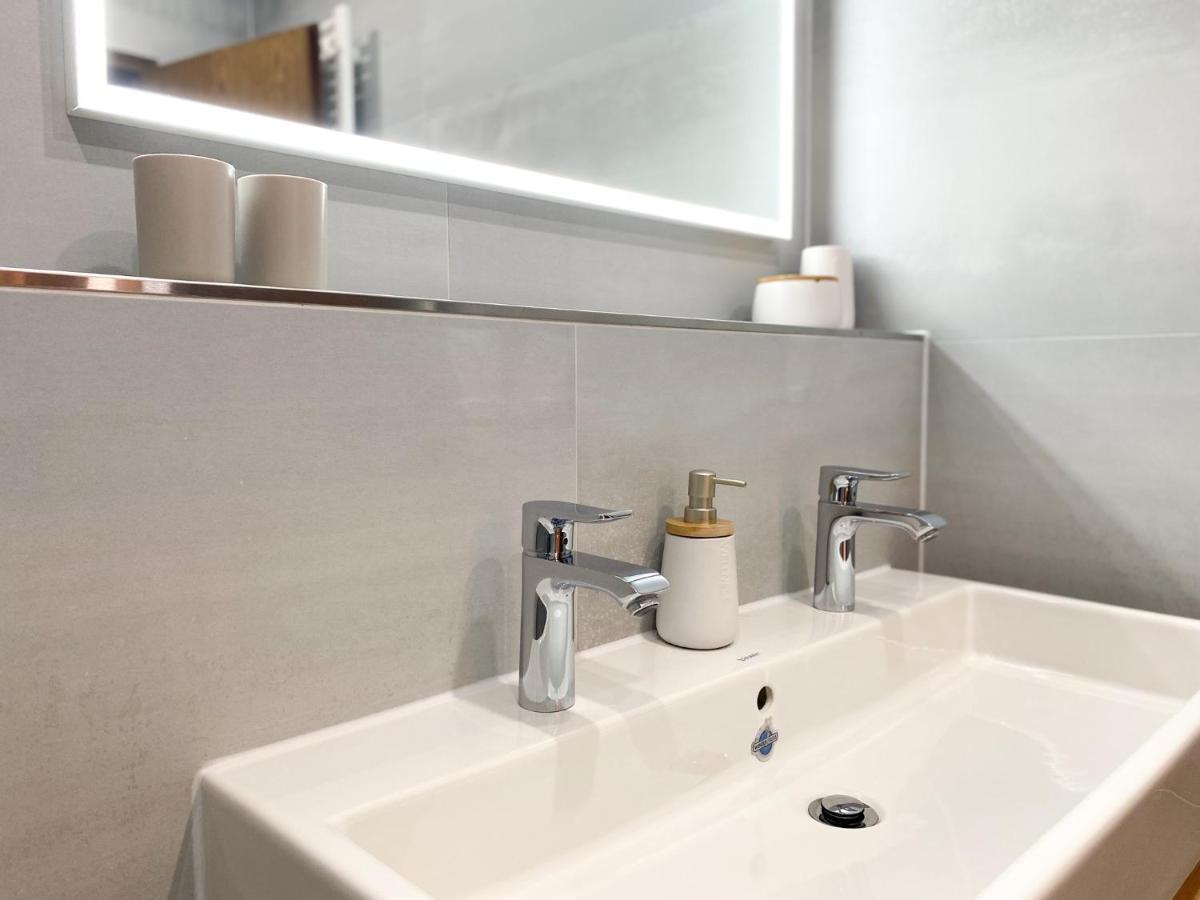 Modernes Apartment In Zentrumsnaehe Mit Eigenem Stellplatz 바덴바덴 외부 사진