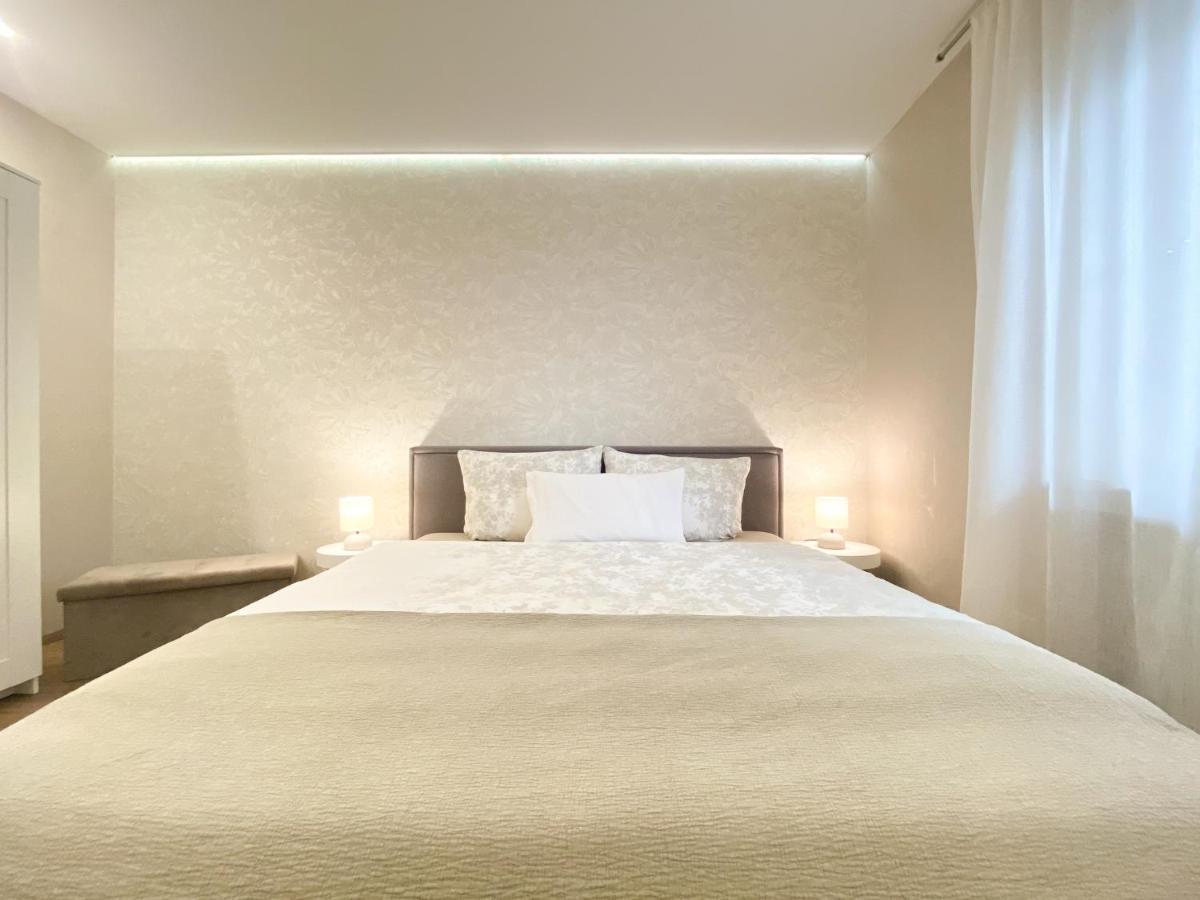 Modernes Apartment In Zentrumsnaehe Mit Eigenem Stellplatz 바덴바덴 외부 사진