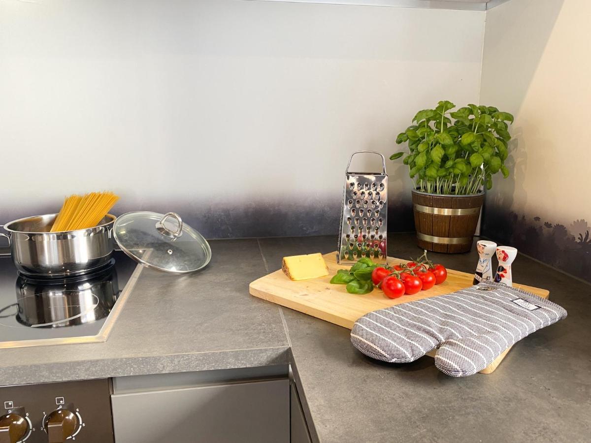Modernes Apartment In Zentrumsnaehe Mit Eigenem Stellplatz 바덴바덴 외부 사진